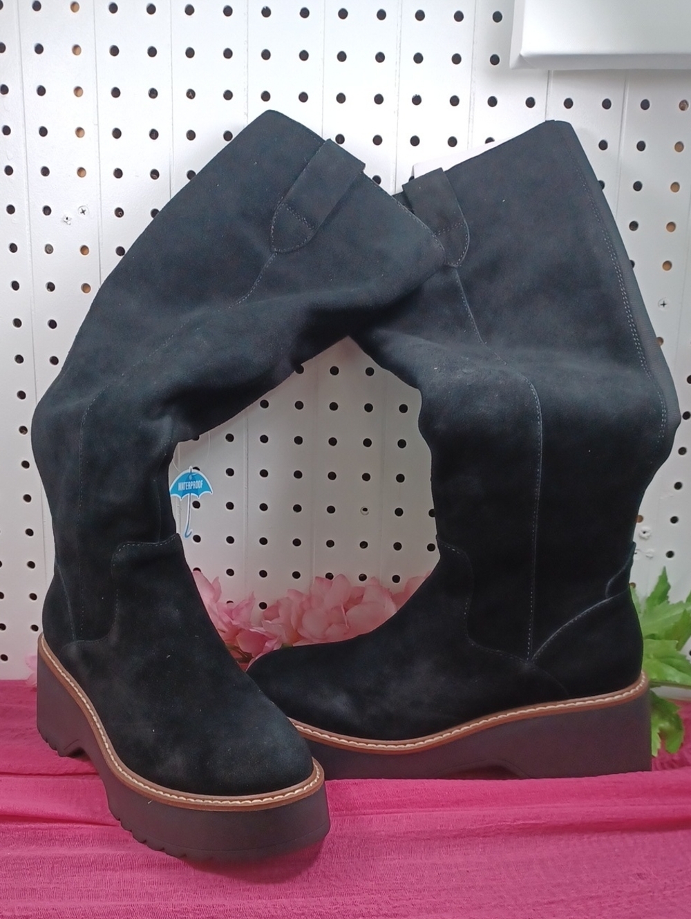 Aqua College Suede Waterproof Boots NWOB